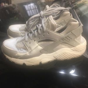 Huarache Nike shoes